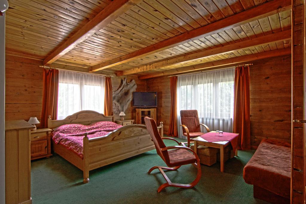 Dworek Gawra Białowieża Kamer foto