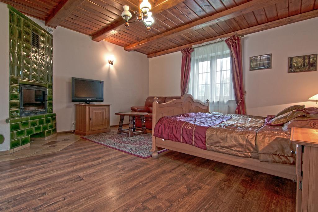 Dworek Gawra Białowieża Kamer foto